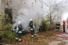 KULLANILMAYAN EVDE YANGIN ÇIKTI