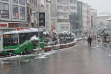 KENT MERKEZİ BEYAZA BÜRÜNDÜ