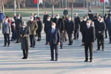 "OKULLARIMIZIN LOKOMOTİFLERİ ÖGRETMENLERDİR"