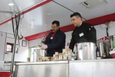 PAZAR ESNAFINA SICAK İKRAM