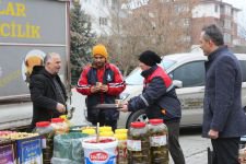 PAZAR ESNAFINA SICAK İKRAM