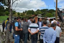 RASİM ÖZDEMİR ACILI AİLENİN YANINDA