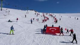 ŞEHİTLERİ ANDILAR