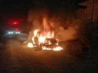 SEYİR HALİNDEKİ OTOMOBİL ALEV ALDI