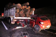 TOMRUK YÜKLÜ KAMYONA ÇARPTI !