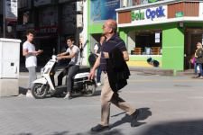 VATANDAŞ NE GİYECEĞİNİ BİLEMİYOR