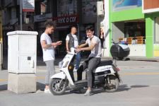 VATANDAŞ NE GİYECEĞİNİ BİLEMİYOR