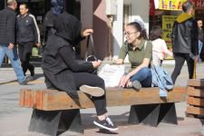 VATANDAŞ NE GİYECEĞİNİ BİLEMİYOR