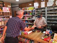 VATANDAŞLARA KAHVE İKRAM ETTİLER