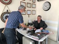 VATANDAŞLARA KAHVE İKRAM ETTİLER