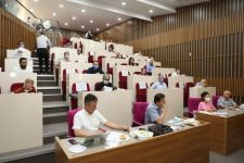 “YAPILAN BU HAREKET AYIPTIR”