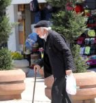 YAŞLILAR SOKAĞA AKIN ETTİ