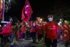 15 TEMMUZ TÖRENİNDE HEM HÜZÜN HEM COŞKU