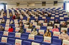 ANNELER ÜNİVERSİTEDE EĞİTİM PROGRAMINDA BULUŞTU