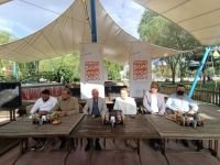 AK GENÇLİK BİR ARAYA GELDİ