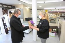 BAŞKAN ÖZCAN'DAN KADINLARA SÜRPRİZ