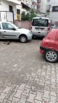 6 ARACA ÇARPTI, MAHALLEYİ BİRBİRİNE KATTI
