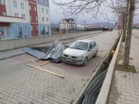 BOLU'DA YURDUN ÇATISI UÇTU