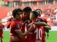 BÜYÜK FIRSATI TEPTİK