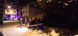 ÇARESİZ KADIN İKİNCİ KATTAN ATLADI