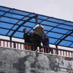 ÇOCUKLARI İÇİN İNTİHARA KALKIŞTI