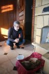 DONMAK ÜZERE OLAN KÖPEĞİ SAHİPLENDİ