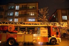 KENDİNİ EVE KİLİTLEDİ, POLİS BALKONDAN GİRDİ