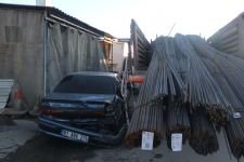 FRENİ BOŞALAN KAMYON 5 ARACI BİÇTİ