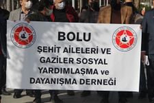 GAZİLERDEN İYİ PARTİ'YE SİYAH ÇELENK