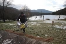 GÖLCÜK'TE SOKAK HAYVANLARI UNUTULMADI