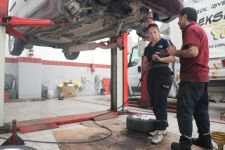 GÖRENLERİ ŞAŞIRTAN TAMİR USTASI