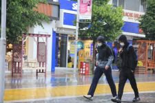 YARIM SAATLİK YAĞMUR HAYATI FELÇ ETTİ