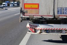 HIZLA ÇARPTI PARAMPARÇA OLDU