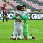 İLK DEVREYİ 3 PUANLA KAPATTIK