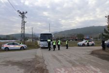 JANDARMA EKİPLERİ OKUL SERVİSLERİNİ DENETLEDİ