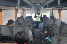 JANDARMA EKİPLERİ OKUL SERVİSLERİNİ DENETLEDİ