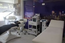 KANADA'DA EĞİTİM ALDI BOLU'DA GÜZELLİK SALONU AÇTI