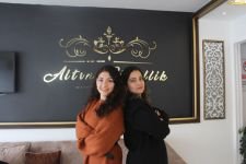 KANADA'DA EĞİTİM ALDI BOLU'DA GÜZELLİK SALONU AÇTI