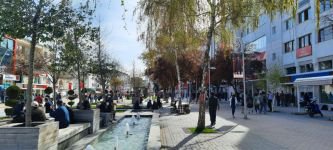 KAPANMA ÖNCESİNDE CADDELER DOLDU