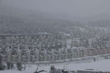 KENTİN DÖRT BİR YANI BEYAZA BÜRÜNDÜ