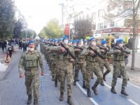KOMANDOLAR CADDEYİ İNLETTİ