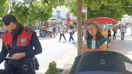 'MASKE TAKMAK SAÇMALIK' DEDİ, POLİSE DİRENDİ