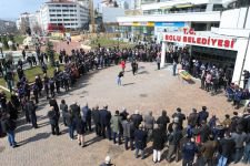 MESAİ ARKADAŞLARI GÖZYAŞLARIYLA UĞURLADI