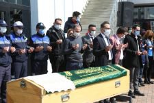 MESAİ ARKADAŞLARI GÖZYAŞLARIYLA UĞURLADI