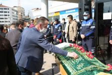 MESAİ ARKADAŞLARI GÖZYAŞLARIYLA UĞURLADI