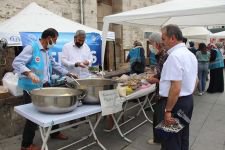 MÜFTÜLÜĞÜN KERMESİ İLGİ GÖRÜYOR