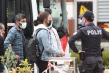 ÖĞRENCİ DURAĞINDA ŞÜPHELİ ÇANTA PANİĞİ