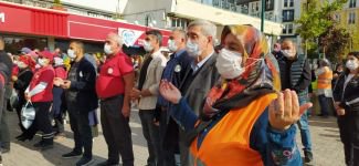 ÖLDÜRÜLEN BELEDİYE İŞÇİSİ GÖZYAŞLARIYLA UĞURLANDI