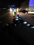 OTOMOBİL ÇEKİCİYE ÇARPTI, 3 ÖLÜ