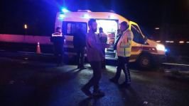 OTOMOBİL KAMYONA ARKADAN ÇARPTI